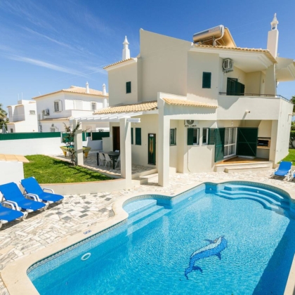 Holiday Accommodation Rentals Albufeira - Villa GBP214.0